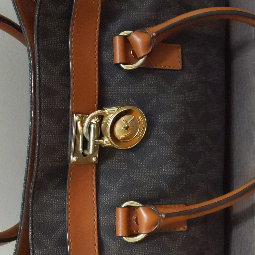 Michael kors Hamilton purse and wallet - Picture 7 of 16